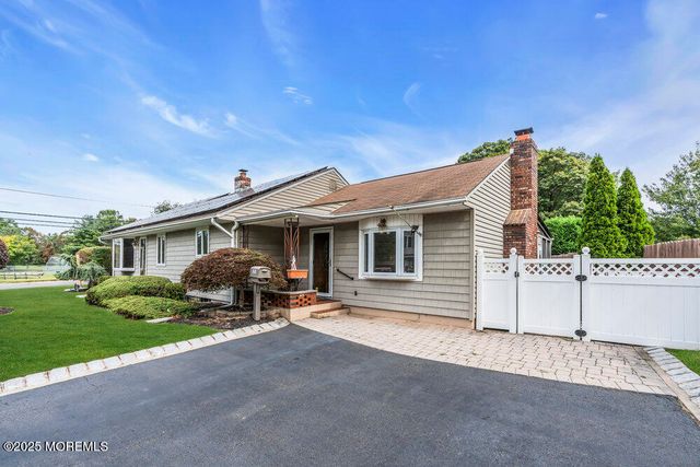 351 Meadowbrook Avenue, Eatontown, NJ 07724