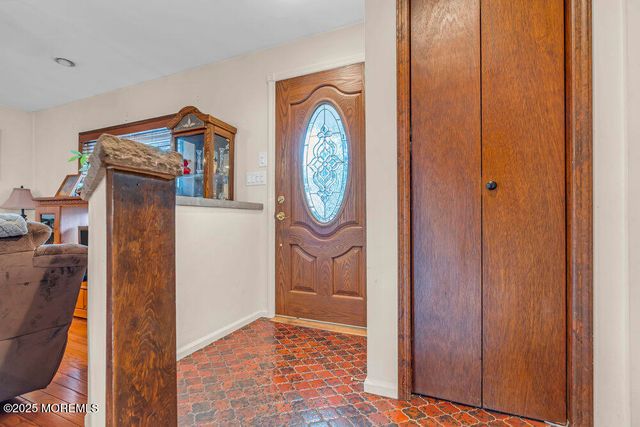 351 Meadowbrook Avenue, Eatontown, NJ 07724