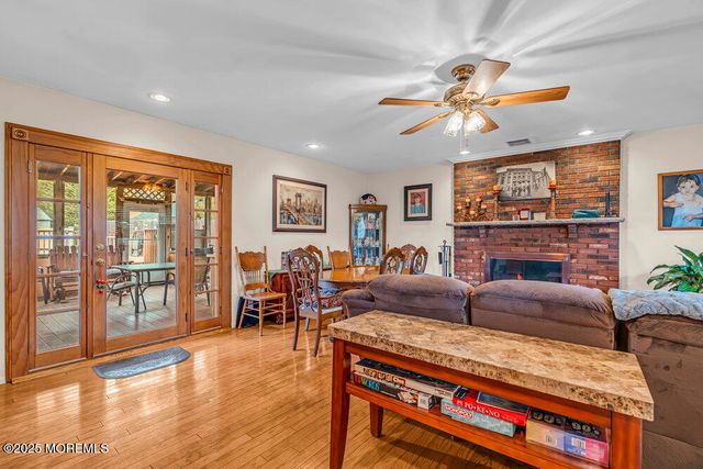 351 Meadowbrook Avenue, Eatontown, NJ 07724