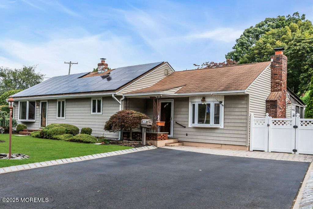 351 Meadowbrook Avenue, Eatontown, NJ 07724