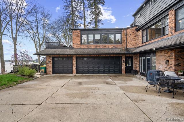 44451 Harmony Lane, Van Buren, MI 48111