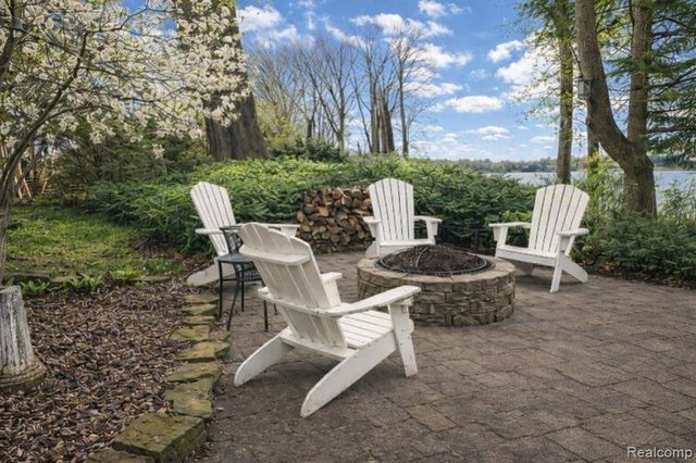 44451 Harmony Lane, Van Buren, MI 48111