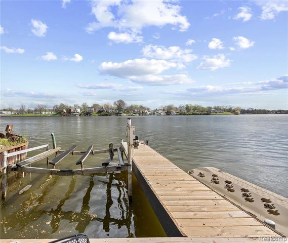 44451 Harmony Lane, Van Buren, MI 48111