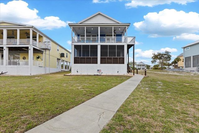 1226 NE Rivers Bend Way, Steinhatchee, FL 32359