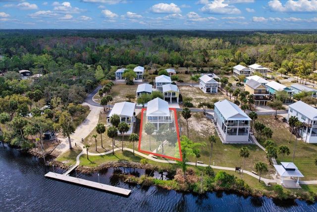 1226 NE Rivers Bend Way, Steinhatchee, FL 32359