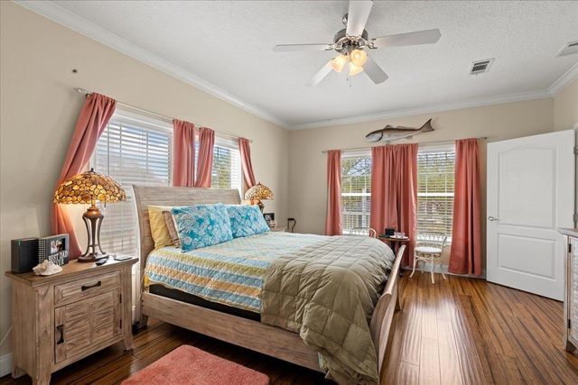 1226 NE Rivers Bend Way, Steinhatchee, FL 32359