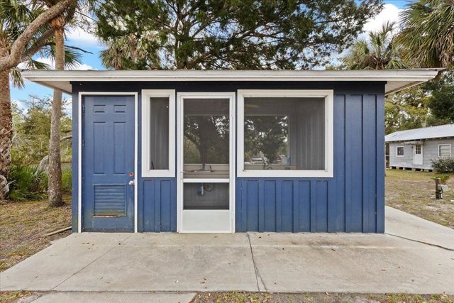 1226 NE Rivers Bend Way, Steinhatchee, FL 32359