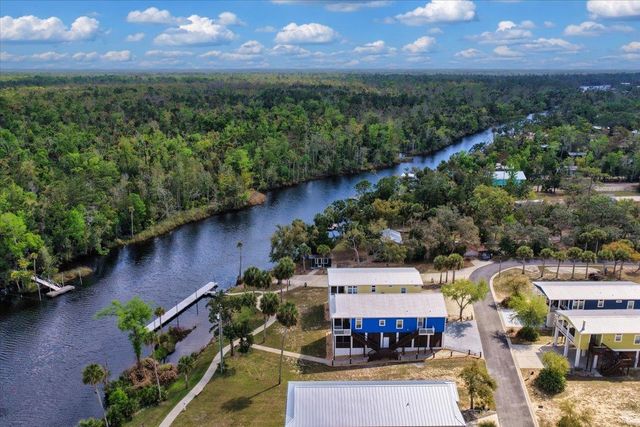 1226 NE Rivers Bend Way, Steinhatchee, FL 32359