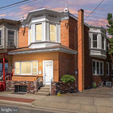 109 N BROADWAY, Gloucester City, NJ 08030