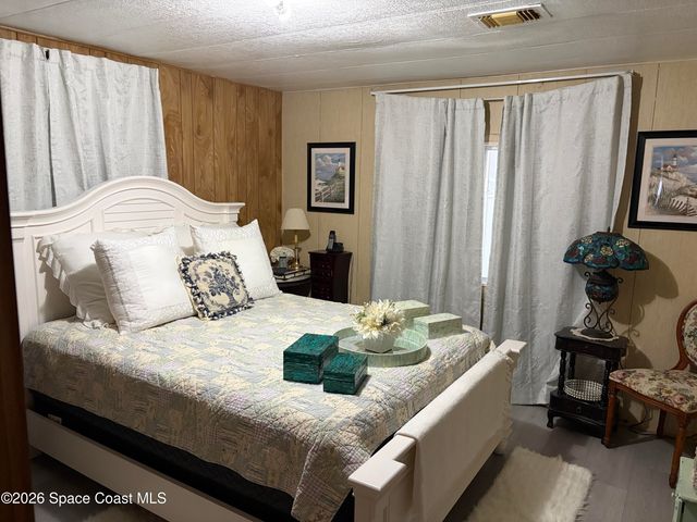 1748 Coco Plum Street NE, Palm Bay, FL 32905