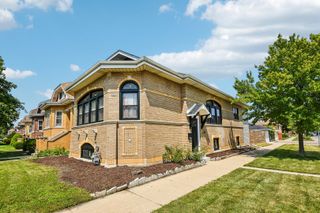 2447 Oak Park Avenue, Berwyn, IL 60402