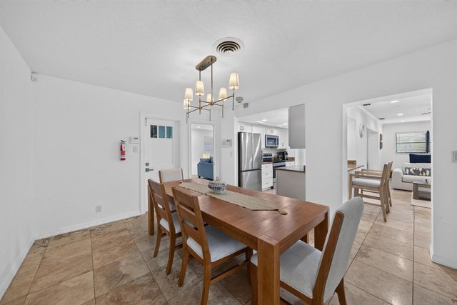 4431 NE 28th Avenue, Lighthouse Point, FL 33064