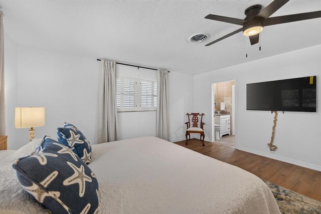 4431 NE 28th Avenue, Lighthouse Point, FL 33064