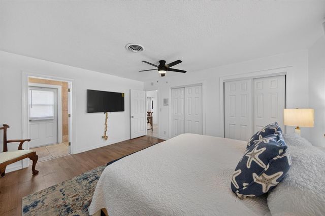 4431 NE 28th Avenue, Lighthouse Point, FL 33064