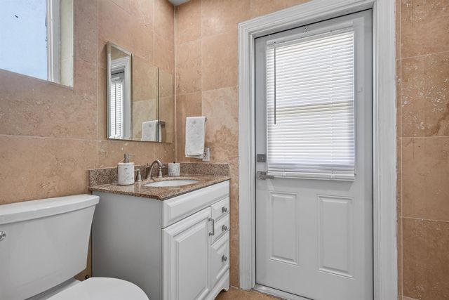 4431 NE 28th Avenue, Lighthouse Point, FL 33064