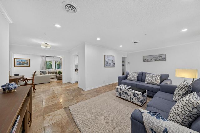 4431 NE 28th Avenue, Lighthouse Point, FL 33064