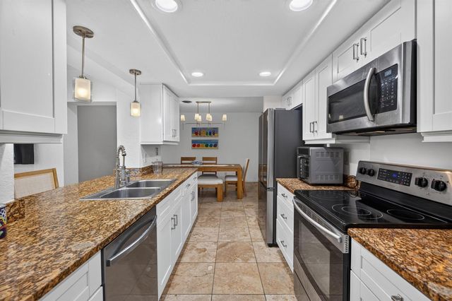 4431 NE 28th Avenue, Lighthouse Point, FL 33064