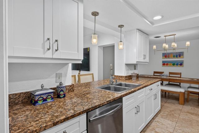 4431 NE 28th Avenue, Lighthouse Point, FL 33064