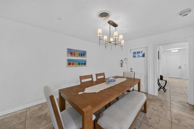 4431 NE 28th Avenue, Lighthouse Point, FL 33064