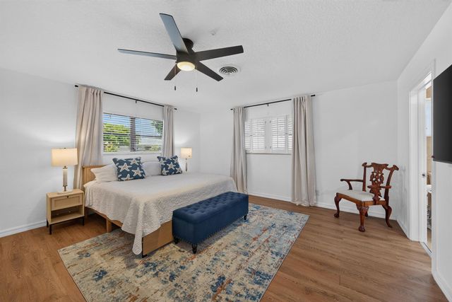 4431 NE 28th Avenue, Lighthouse Point, FL 33064