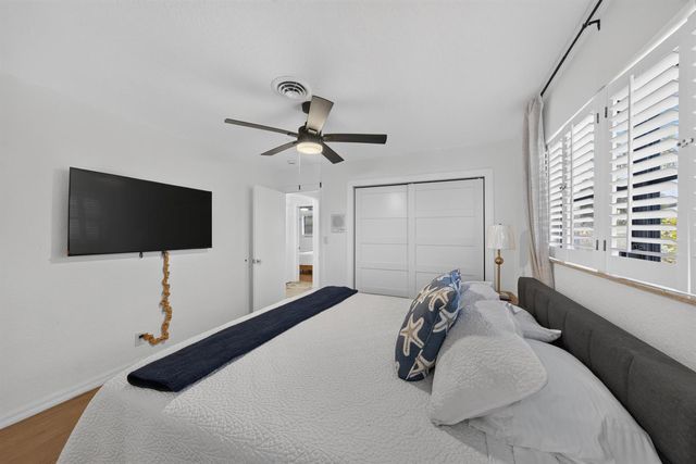 4431 NE 28th Avenue, Lighthouse Point, FL 33064