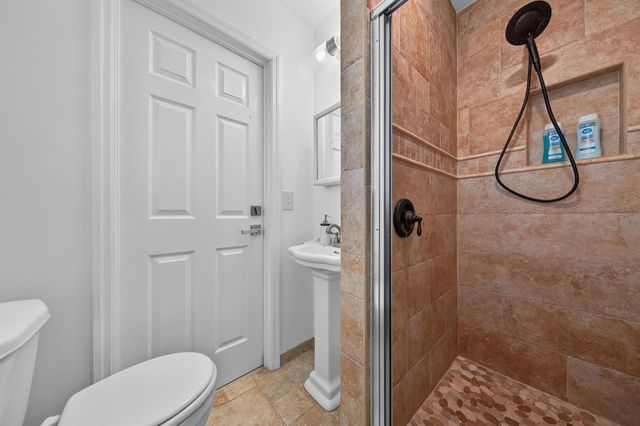 4431 NE 28th Avenue, Lighthouse Point, FL 33064