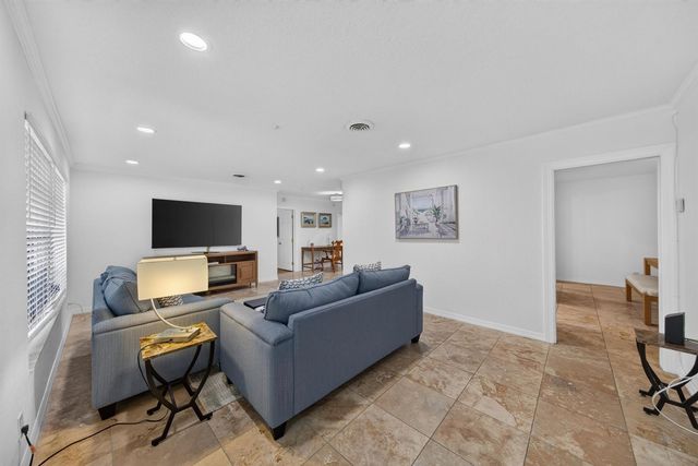 4431 NE 28th Avenue, Lighthouse Point, FL 33064