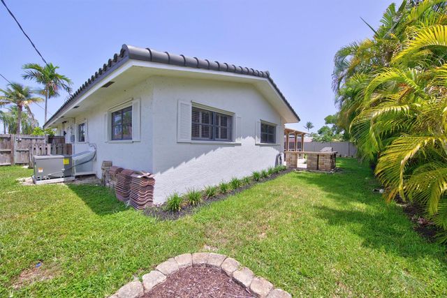 4431 NE 28th Avenue, Lighthouse Point, FL 33064