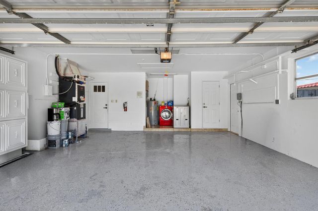 4431 NE 28th Avenue, Lighthouse Point, FL 33064
