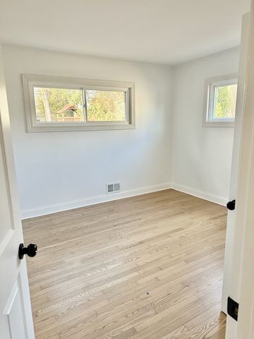 938 Hemlock Street, Deerfield, IL 60015