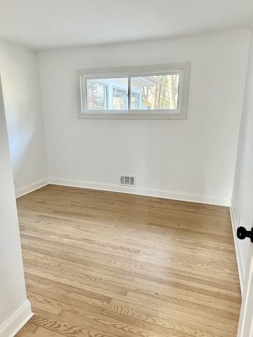 938 Hemlock Street, Deerfield, IL 60015