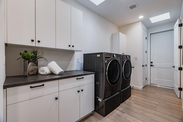 7021 Beverly Hills Avenue NE, Albuquerque, NM 87113