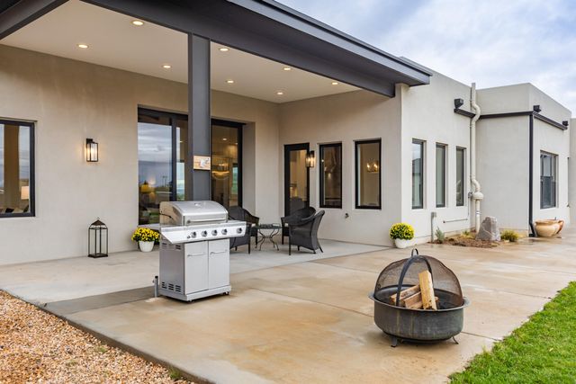 7021 Beverly Hills Avenue NE, Albuquerque, NM 87113