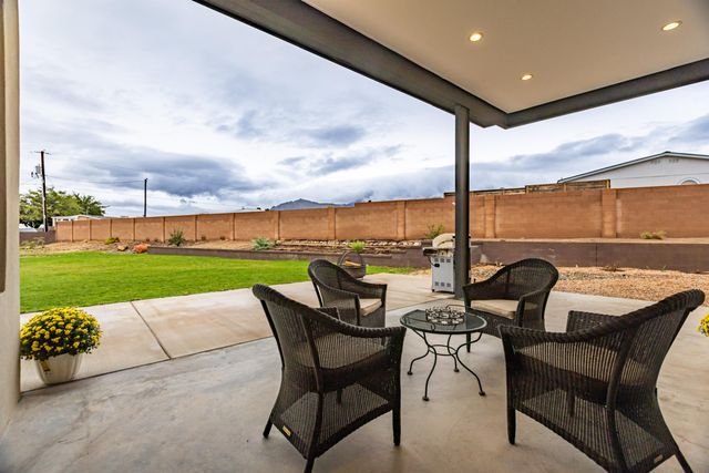 7021 Beverly Hills Avenue NE, Albuquerque, NM 87113