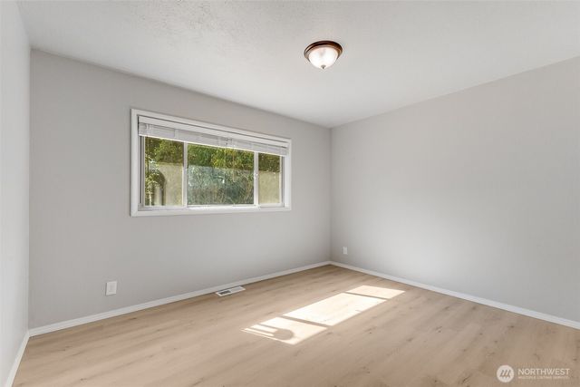 8906 Lenox Avenue SW, Lakewood, WA 98498