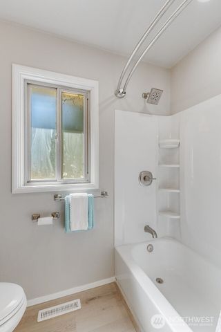 8906 Lenox Avenue SW, Lakewood, WA 98498