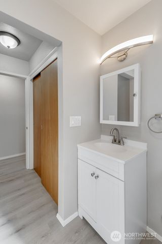 8906 Lenox Avenue SW, Lakewood, WA 98498