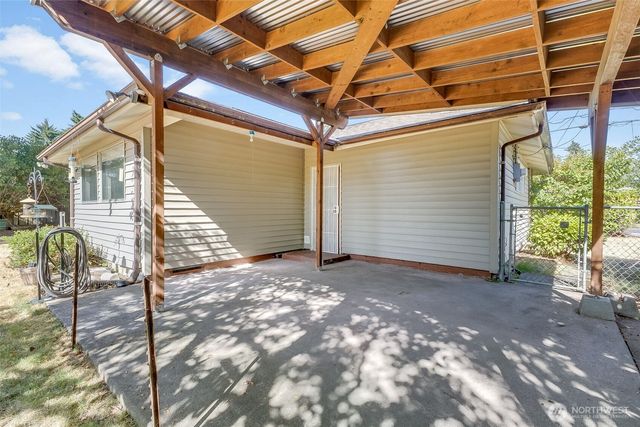 8906 Lenox Avenue SW, Lakewood, WA 98498