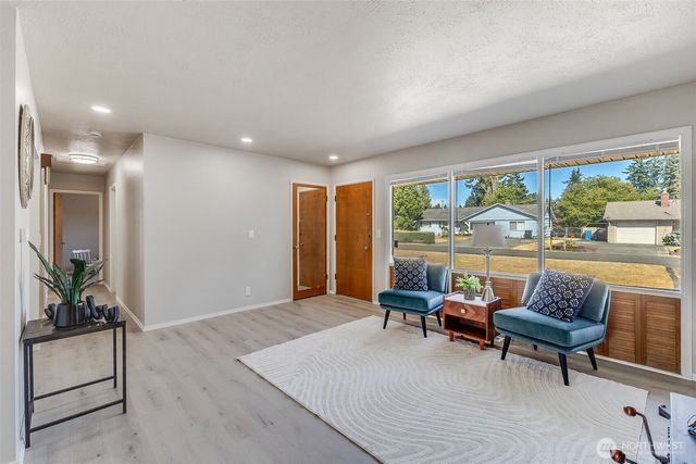 8906 Lenox Avenue SW, Lakewood, WA 98498