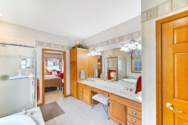 13826 N 560 E, Syracuse, IN 46567