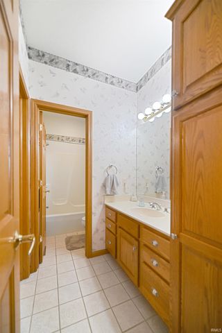 13826 N 560 E, Syracuse, IN 46567