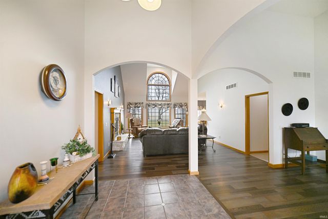 13826 N 560 E, Syracuse, IN 46567