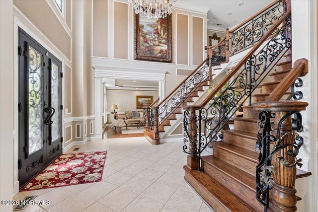 828 Dancer Lane, Manalapan, NJ 07726