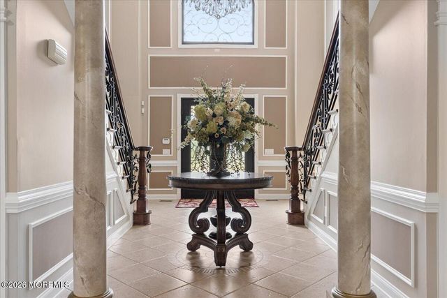 828 Dancer Lane, Manalapan, NJ 07726