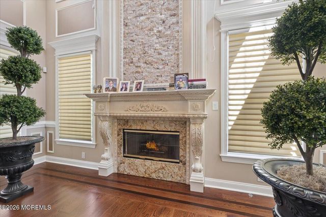828 Dancer Lane, Manalapan, NJ 07726