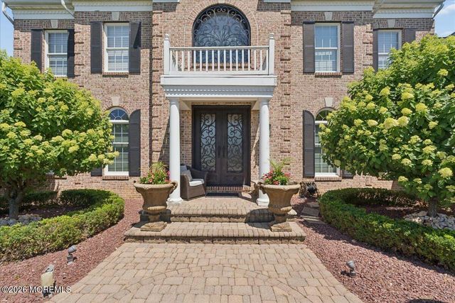 828 Dancer Lane, Manalapan, NJ 07726