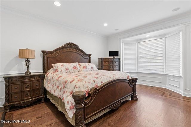 828 Dancer Lane, Manalapan, NJ 07726