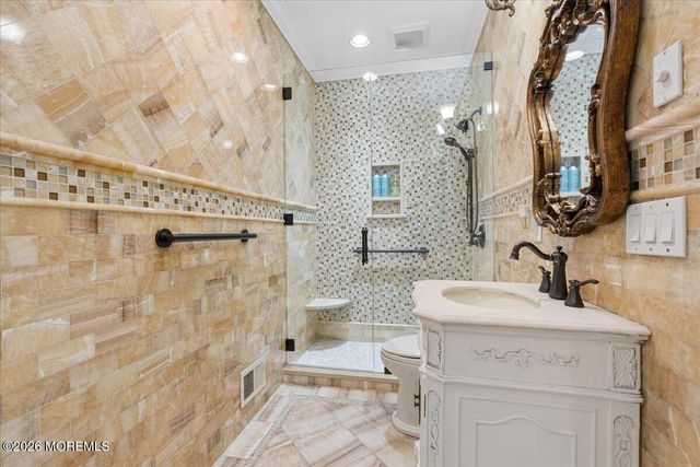 828 Dancer Lane, Manalapan, NJ 07726