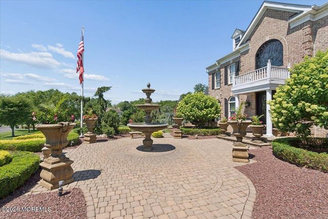 828 Dancer Lane, Manalapan, NJ 07726