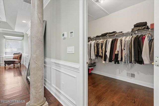 828 Dancer Lane, Manalapan, NJ 07726